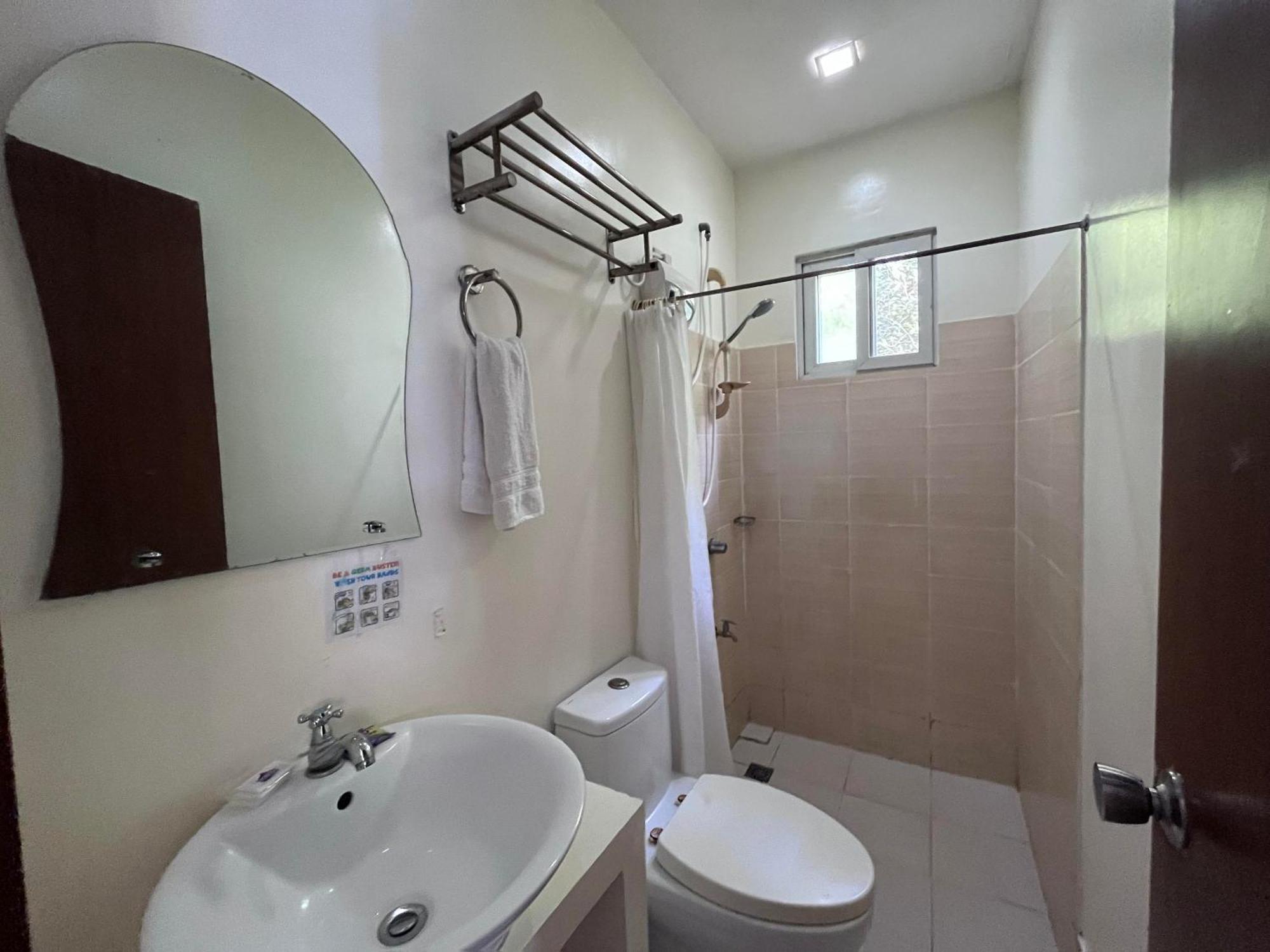 Blue Lagoon Inn & Suites Puerto Princesa Eksteriør bilde