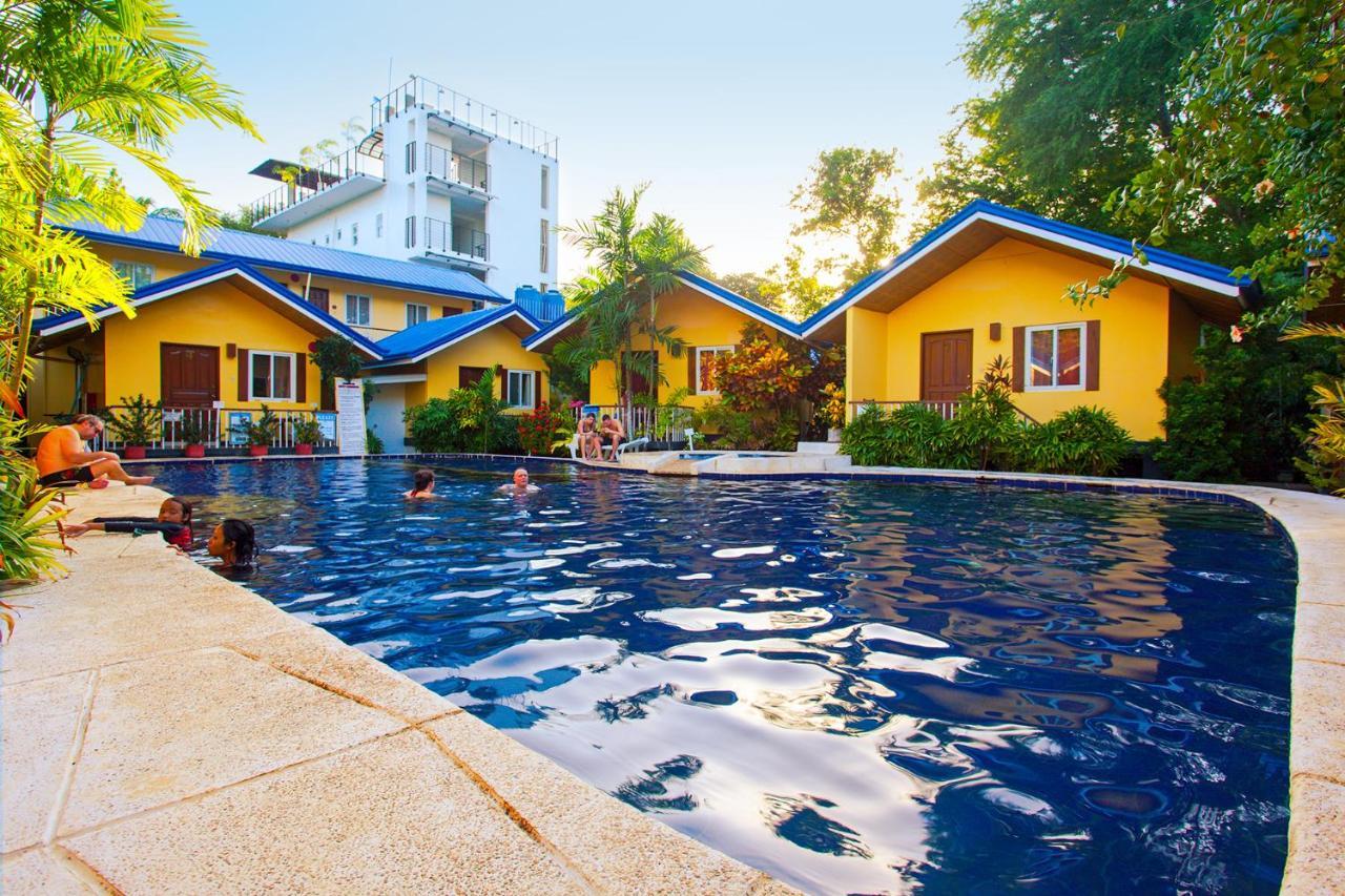 Blue Lagoon Inn & Suites Puerto Princesa Eksteriør bilde
